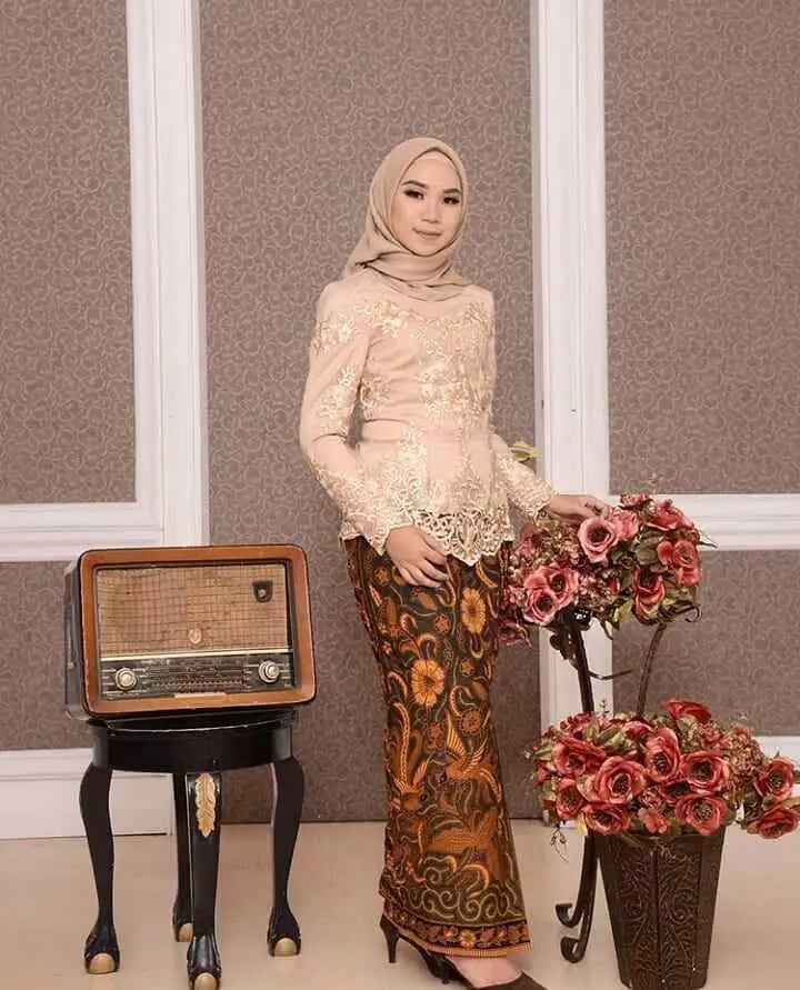 Model Kebaya Terbaru 2019 Hijab